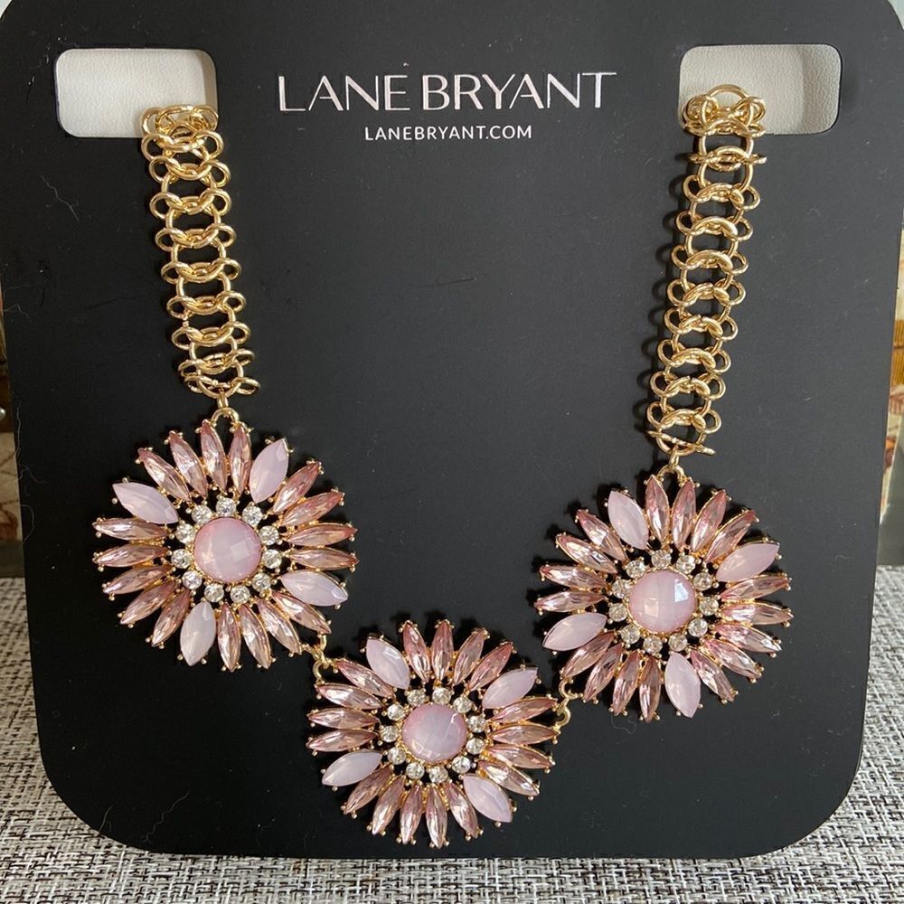 Lane Bryant Statement necklace Gold color and light lilac flowers Rhinestone NWT